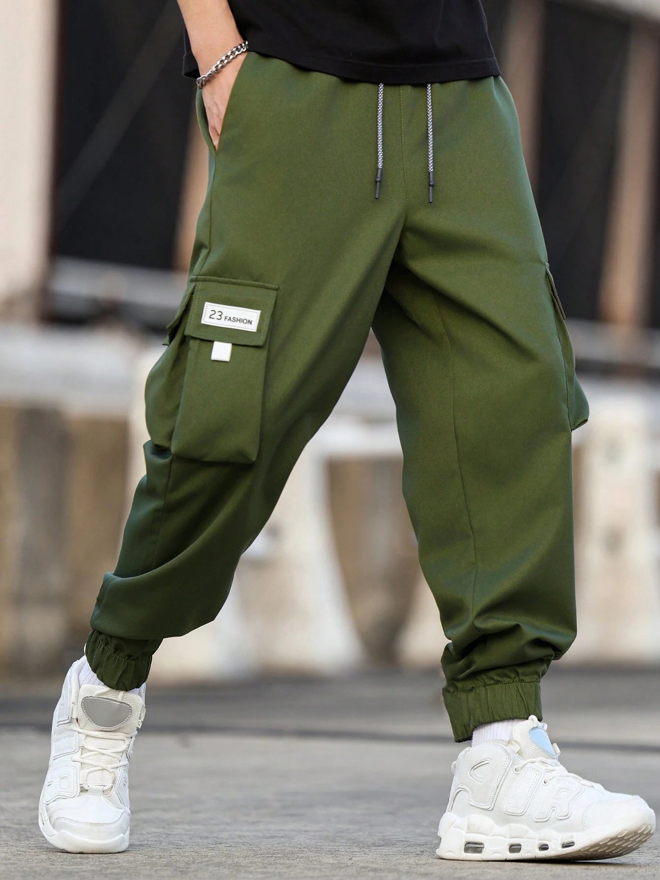 MENS OVERSIZED CARGO PANTS. Baggy cargo joggers