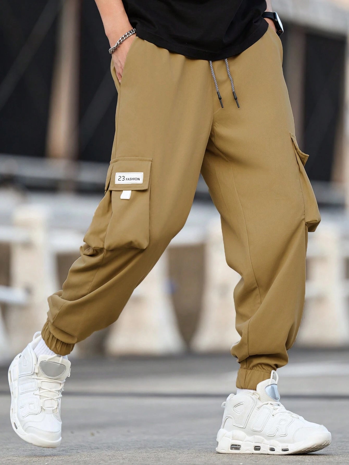 MENS OVERSIZED CARGO PANTS. Baggy cargo joggers