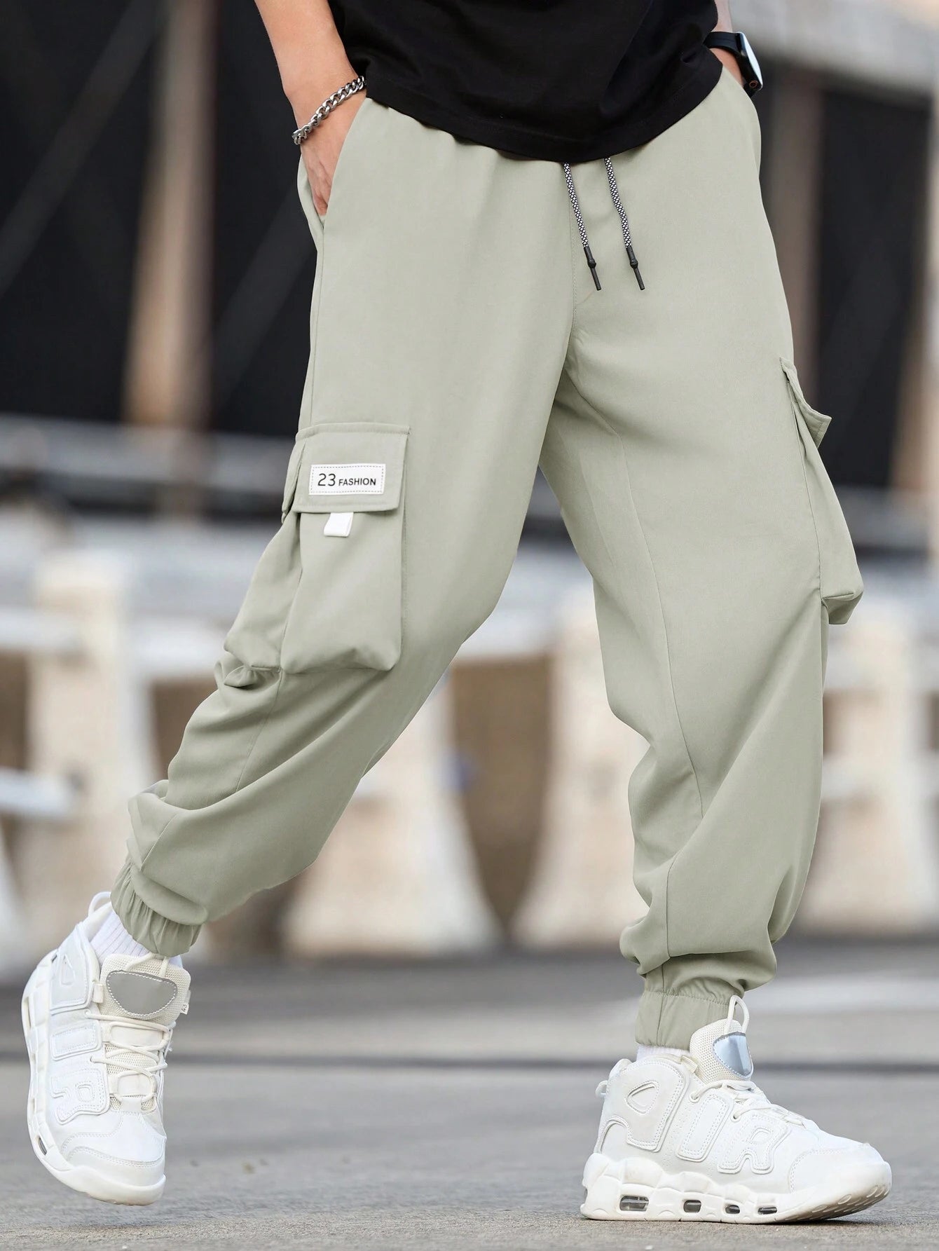 MENS OVERSIZED CARGO PANTS. Baggy cargo joggers