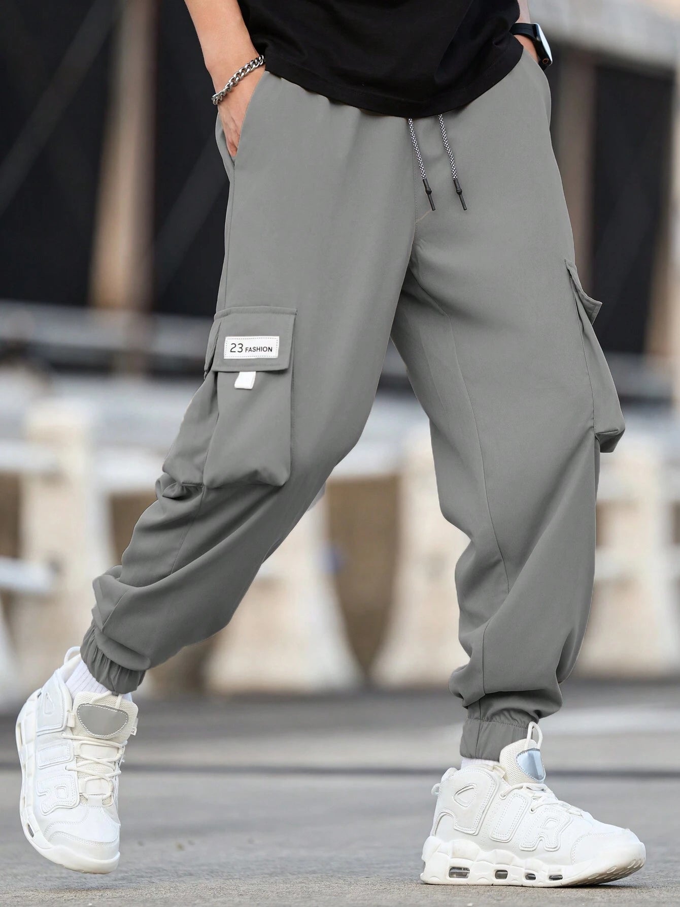 MENS OVERSIZED CARGO PANTS. Baggy cargo joggers