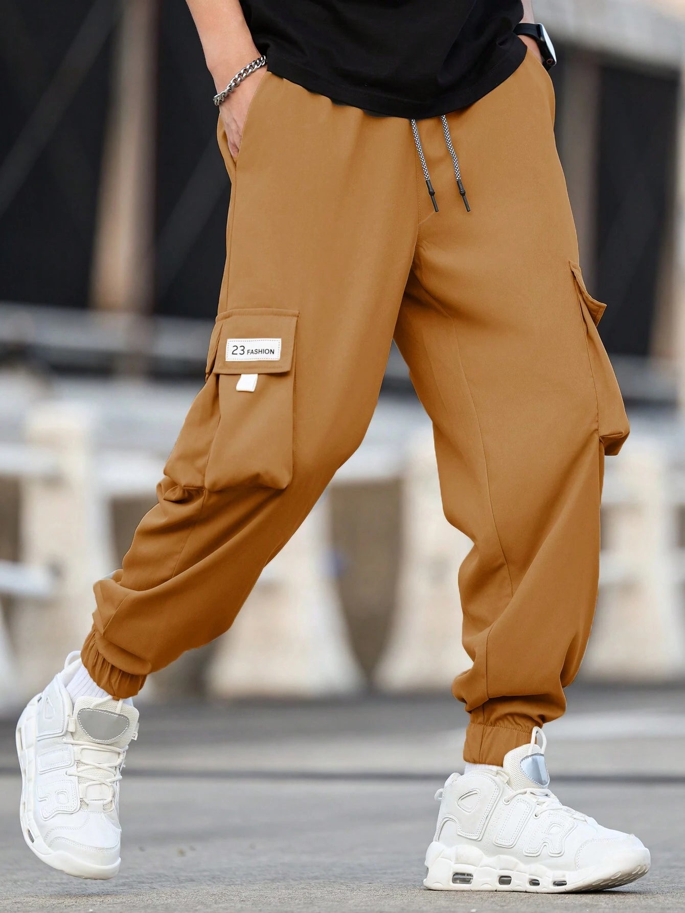 MENS OVERSIZED CARGO PANTS. Baggy cargo joggers