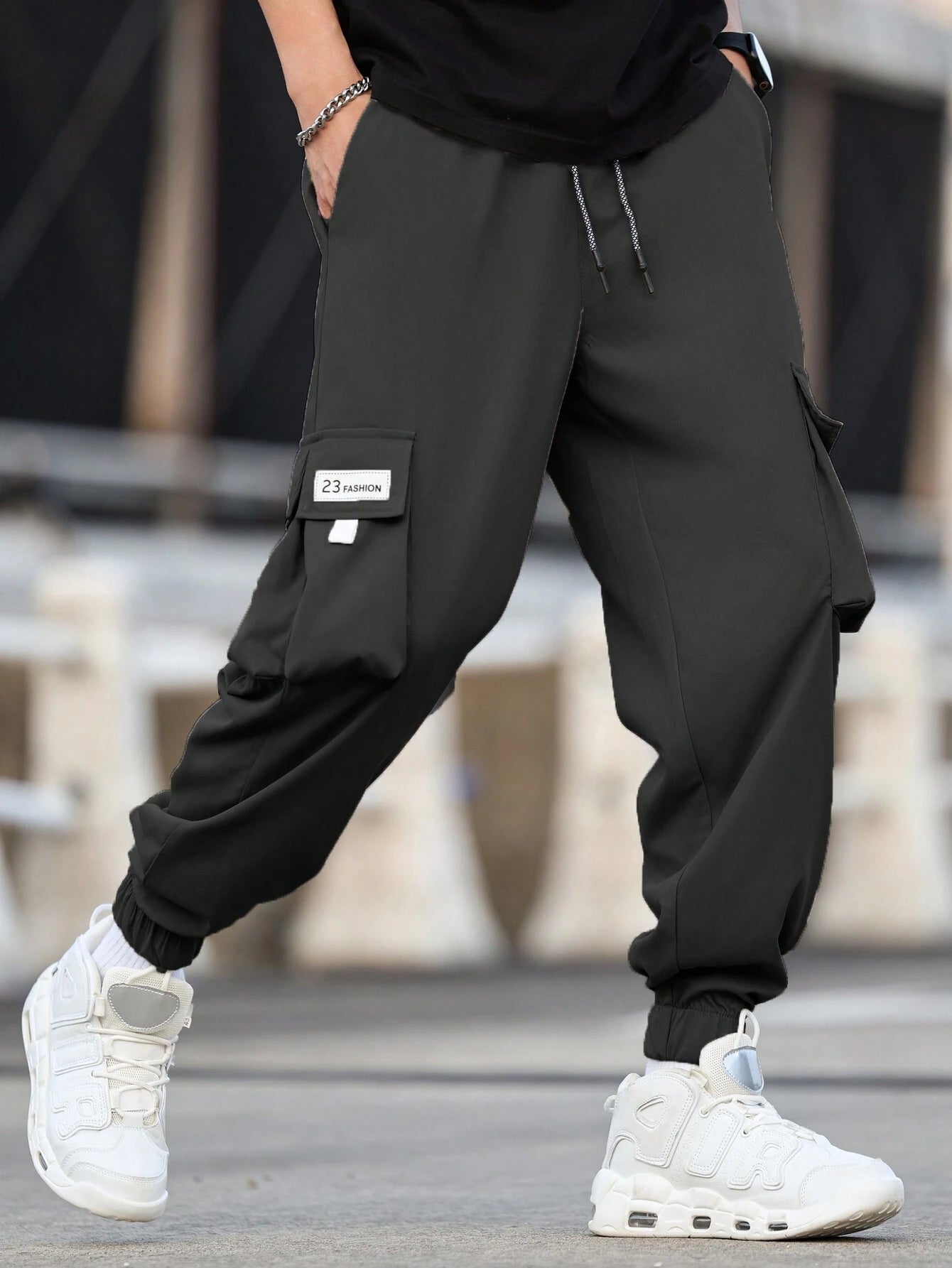 MENS OVERSIZED CARGO PANTS. Baggy cargo joggers